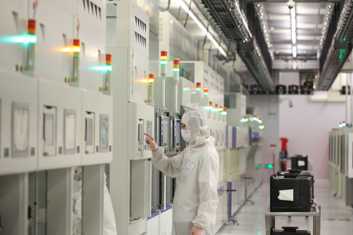 Mega semiconductor firm's domestic listing adds power to Chinese hi