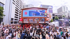 The_first_MINISO_LAND_in_Thailand_opened_at_Siam_Square.jpg
