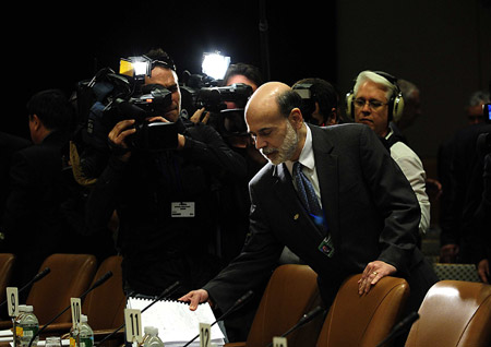U.S. Federal Reserve Chairman Ben Bernanke attends a meeting of the International Monetary and Financial Committee (IMFC) in Washington April 25, 2009. (Xinhua/Zhang Yan)